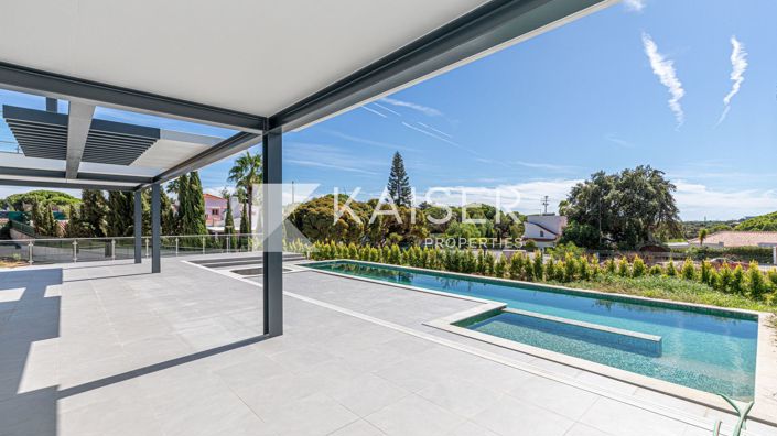 Image No.3-4 Bed Villa for sale