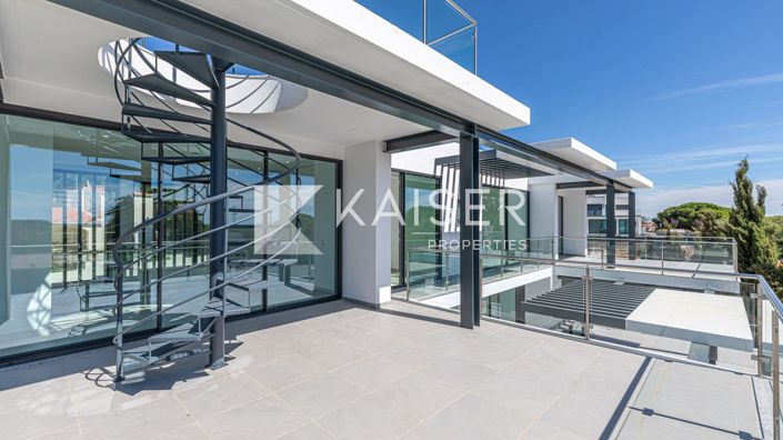 Image No.32-4 Bed Villa for sale