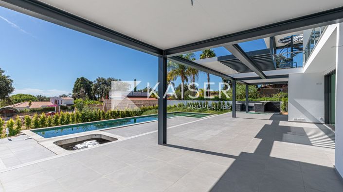 Image No.37-4 Bed Villa for sale