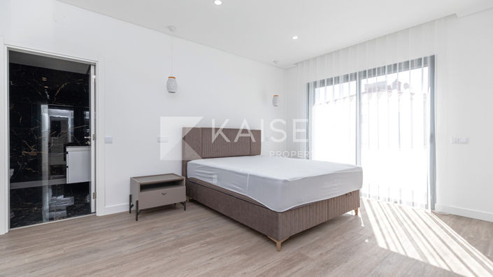 Image No.4-3 Bed Townhouse for sale