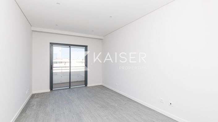 Image No.16-3 Bed Apartment for sale