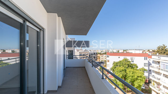 Image No.20-3 Bed Apartment for sale