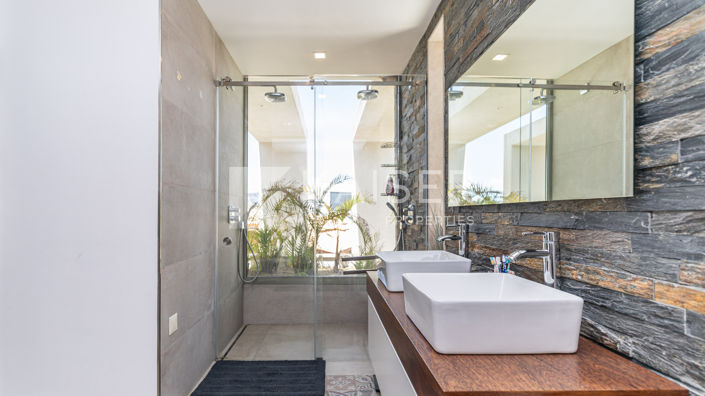 Image No.27-4 Bed Villa for sale