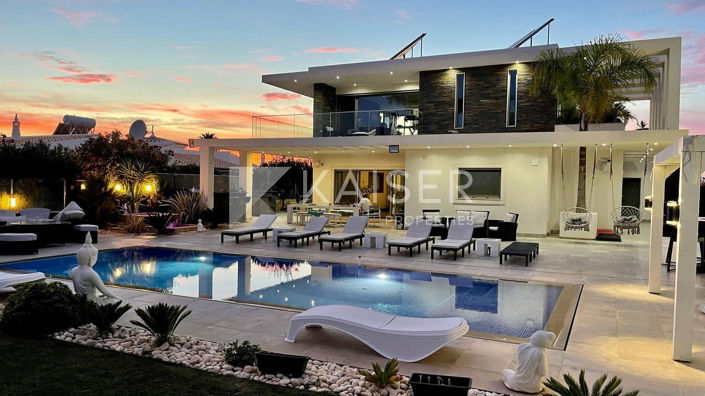 Image No.8-4 Bed Villa for sale