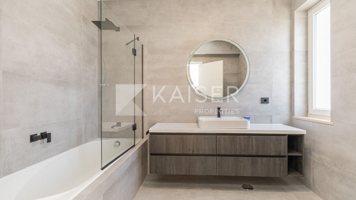 Image No.18-3 Bed Villa for sale