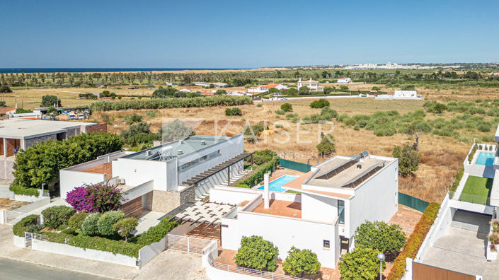 Image No.2-3 Bed Villa for sale