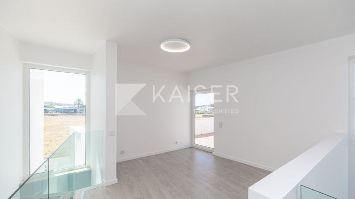 Image No.21-3 Bed Villa for sale