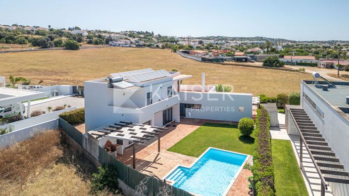 Image No.9-3 Bed Villa for sale