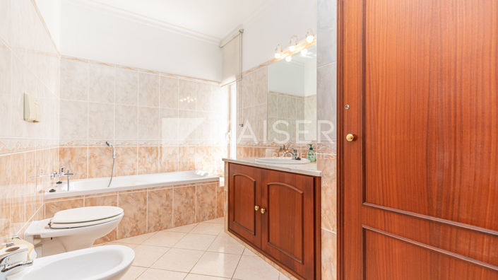 Image No.20-5 Bed Villa for sale