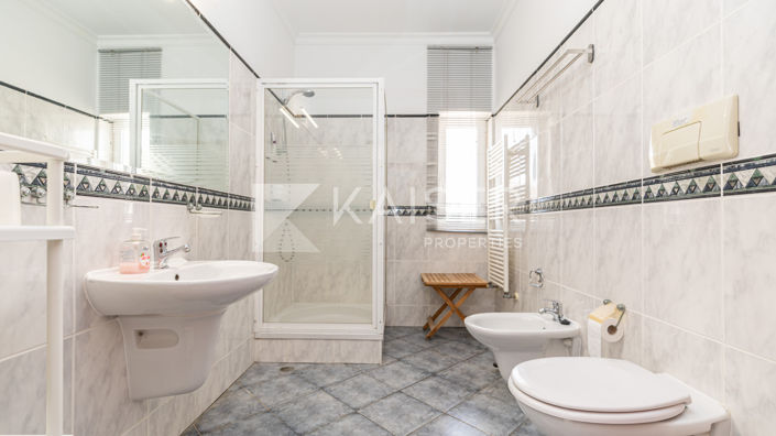 Image No.26-5 Bed Villa for sale