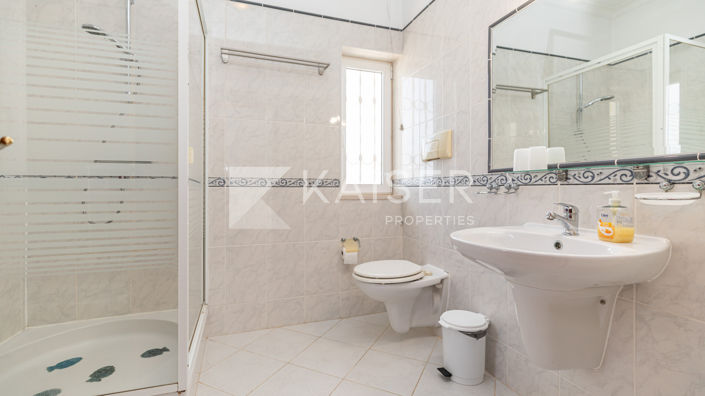 Image No.28-5 Bed Villa for sale