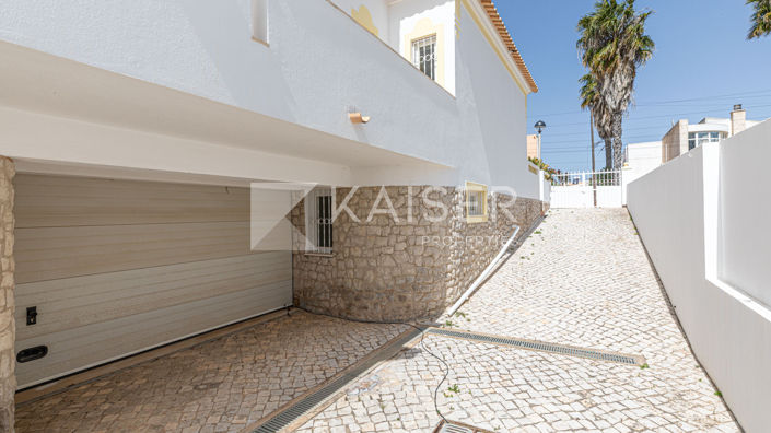 Image No.32-5 Bed Villa for sale