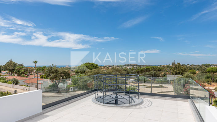 Image No.3-4 Bed Villa for sale