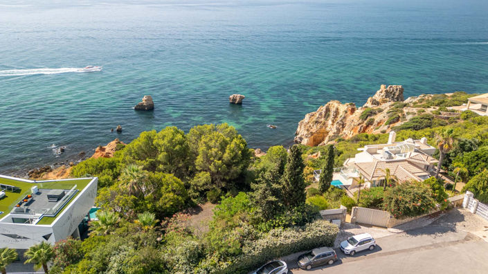 Image No.1-4 Bed Villa for sale