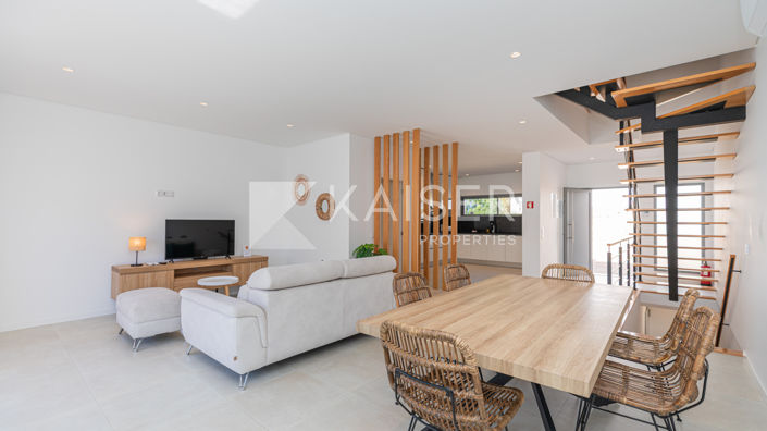 Image No.13-3 Bed Townhouse for sale