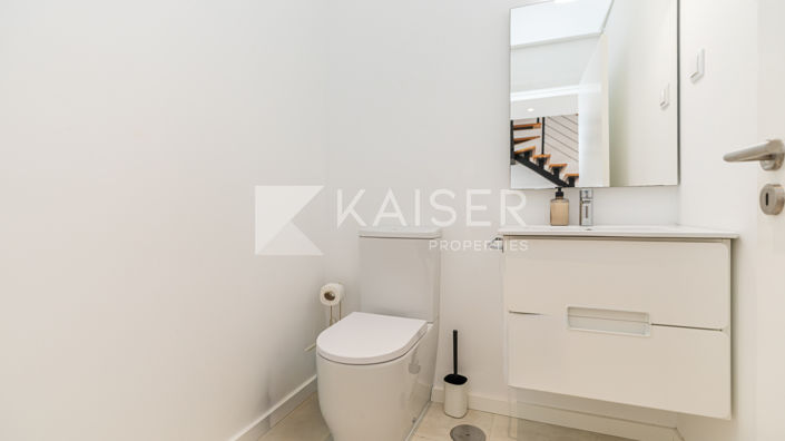 Image No.15-3 Bed Townhouse for sale