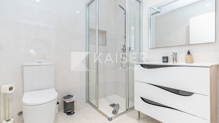 Image No.22-3 Bed Townhouse for sale