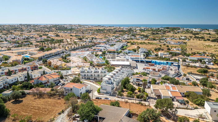 Image No.32-3 Bed Townhouse for sale