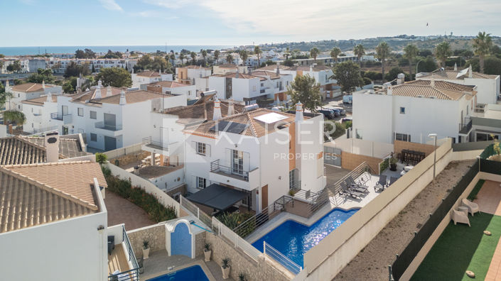 Image No.4-4 Bed Villa for sale