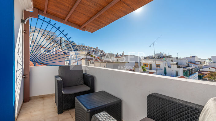 Image No.2-4 Bed Townhouse for sale