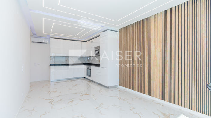 Image No.10-3 Bed Apartment for sale