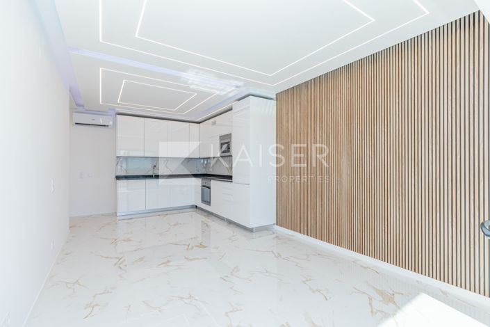 Image No.10-3 Bed Apartment for sale