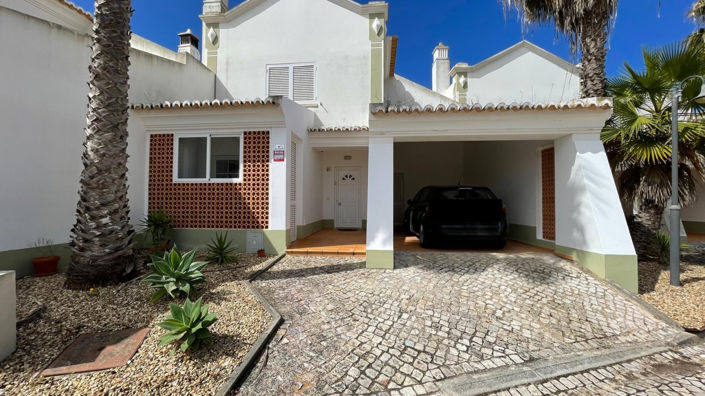Image No.16-2 Bed Townhouse for sale