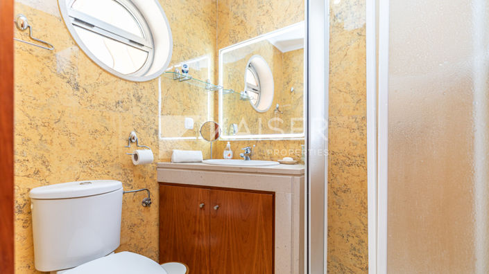 Image No.16-2 Bed Townhouse for sale