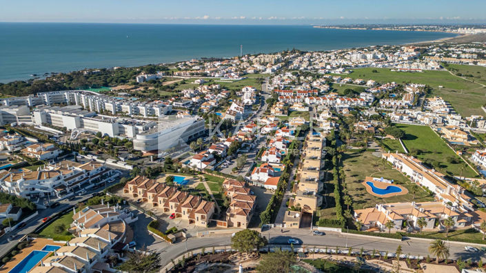 Image No.7-2 Bed Townhouse for sale