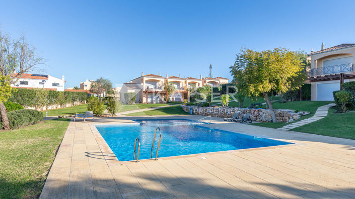 Image No.9-2 Bed Townhouse for sale