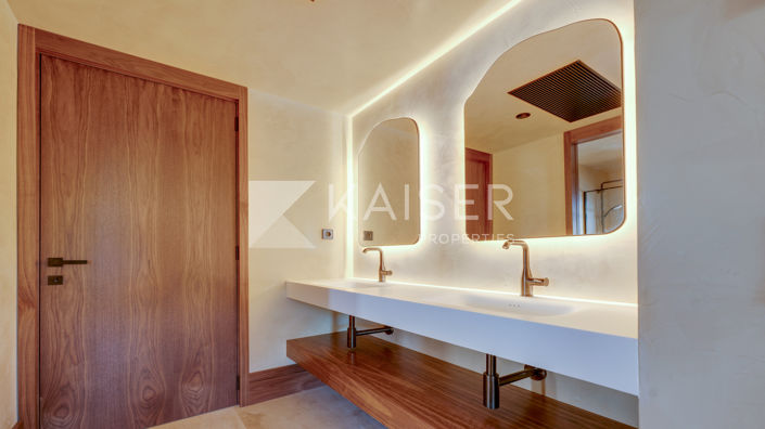 Image No.22-5 Bed Villa for sale