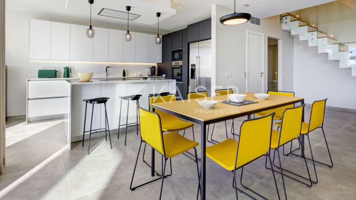 Image No.10-5 Bed Villa for sale