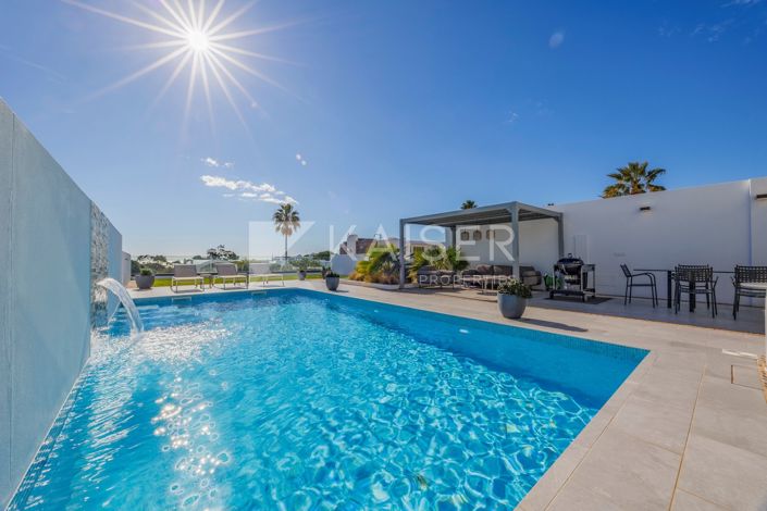 Image No.12-5 Bed Villa for sale