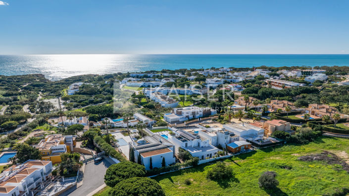 Image No.2-5 Bed Villa for sale