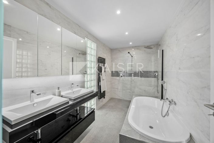 Image No.34-5 Bed Villa for sale