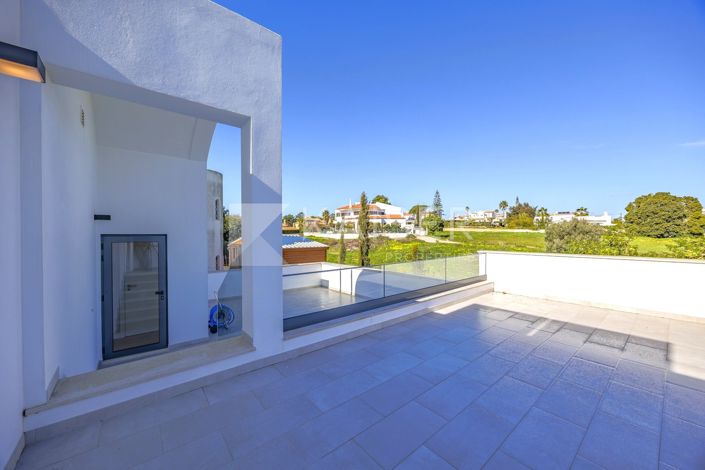 Image No.38-5 Bed Villa for sale