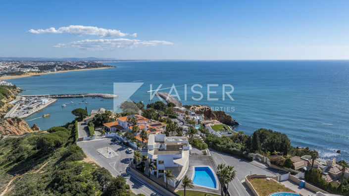 Image No.2-Villa de 6 chambres à vendre à Albufeira