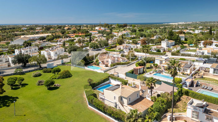 Image No.2-4 Bed Villa for sale