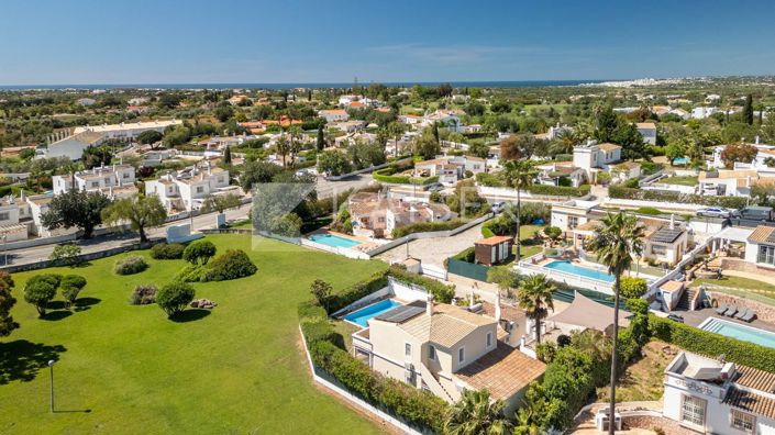 Image No.2-Villa de 4 chambres à vendre à Albufeira
