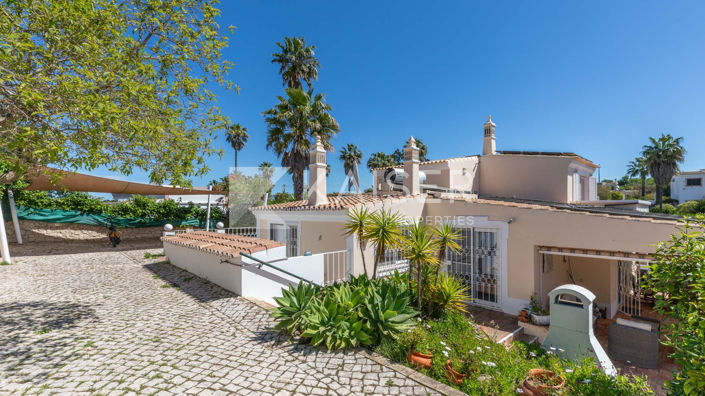 Image No.4-4 Bed Villa for sale