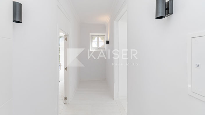 Image No.12-4 Bed Apartment for sale