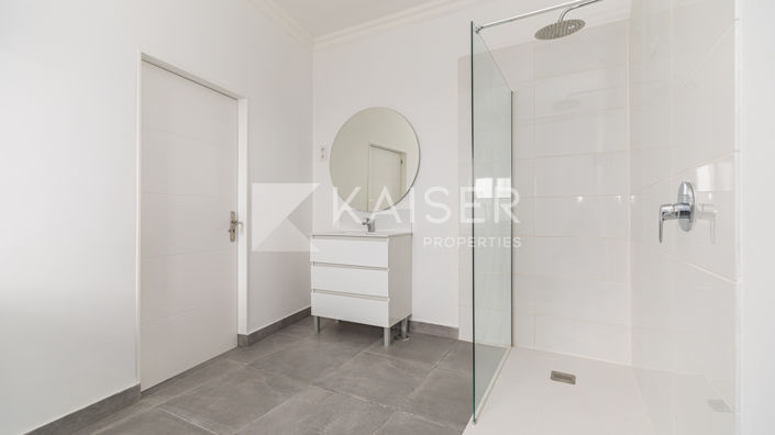 Image No.15-4 Bed Apartment for sale