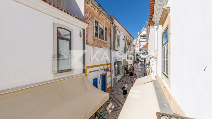 Image No.25-4 Bed Apartment for sale