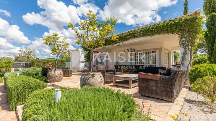 Image No.12-3 Bed Villa for sale