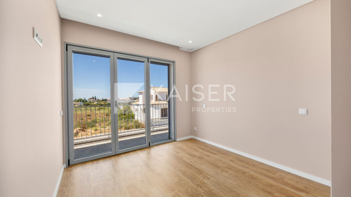 Image No.18-4 Bed Villa for sale