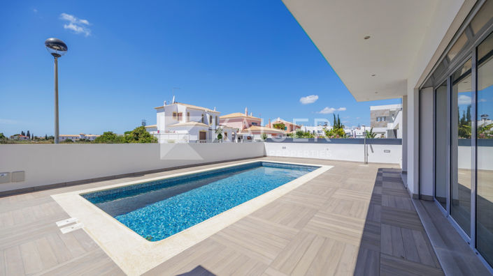 Image No.23-4 Bed Villa for sale