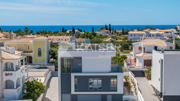 Image No.30-4 Bed Villa for sale
