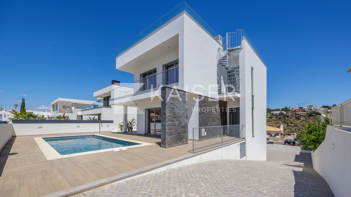 Image No.4-4 Bed Villa for sale