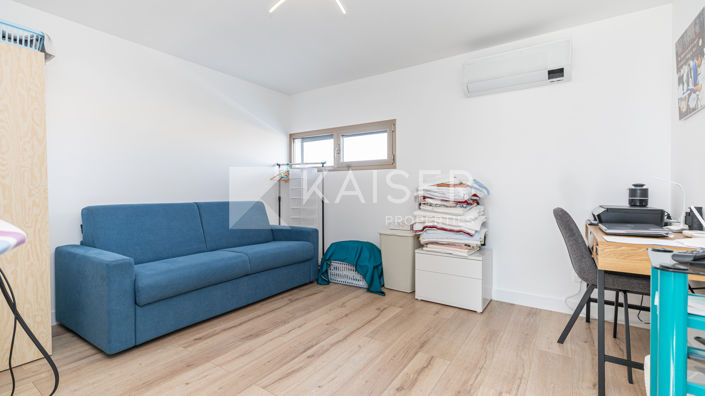 Image No.20-4 Bed Townhouse for sale