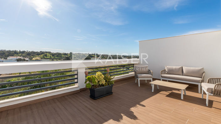 Image No.4-4 Bed Townhouse for sale